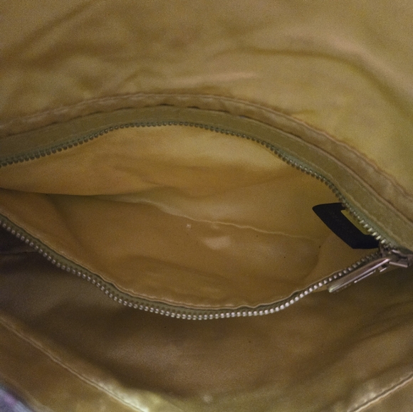 ๐ซ SOLD ๐ซ Fendi โจ๏ธ ULTRA RARE โจ๏ธ Beaded Crystal Baguette - Picture 12 of 13